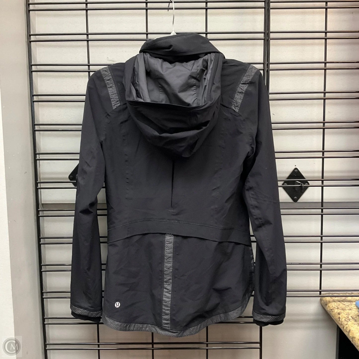 Jacket Windbreaker By Lululemon In Black, Size: 6