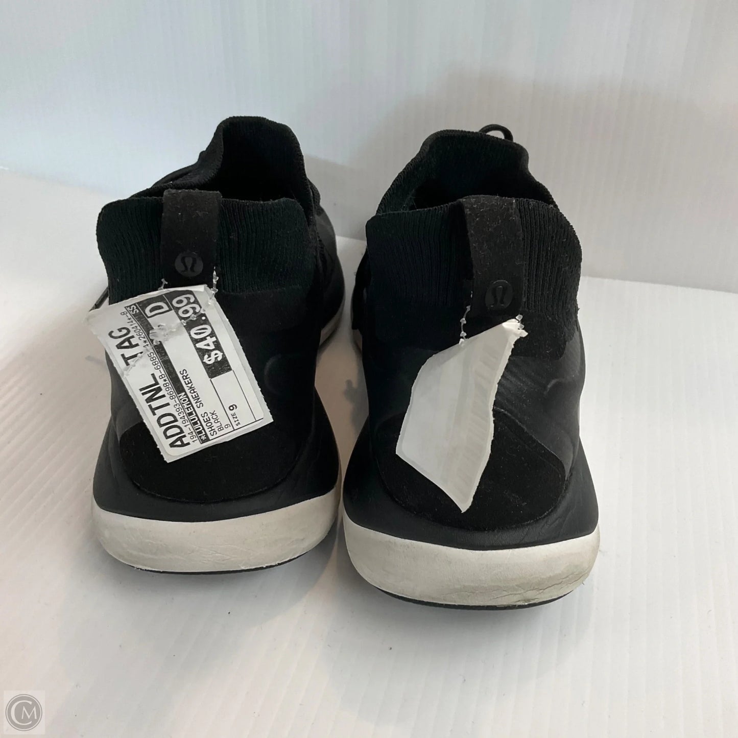 Shoes Sneakers By Lululemon In Black, Size: 9