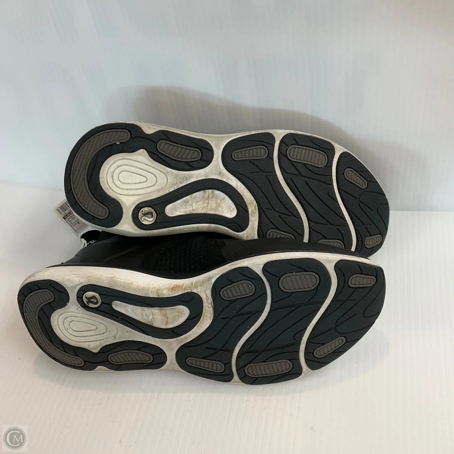 Shoes Sneakers By Lululemon In Black, Size: 9