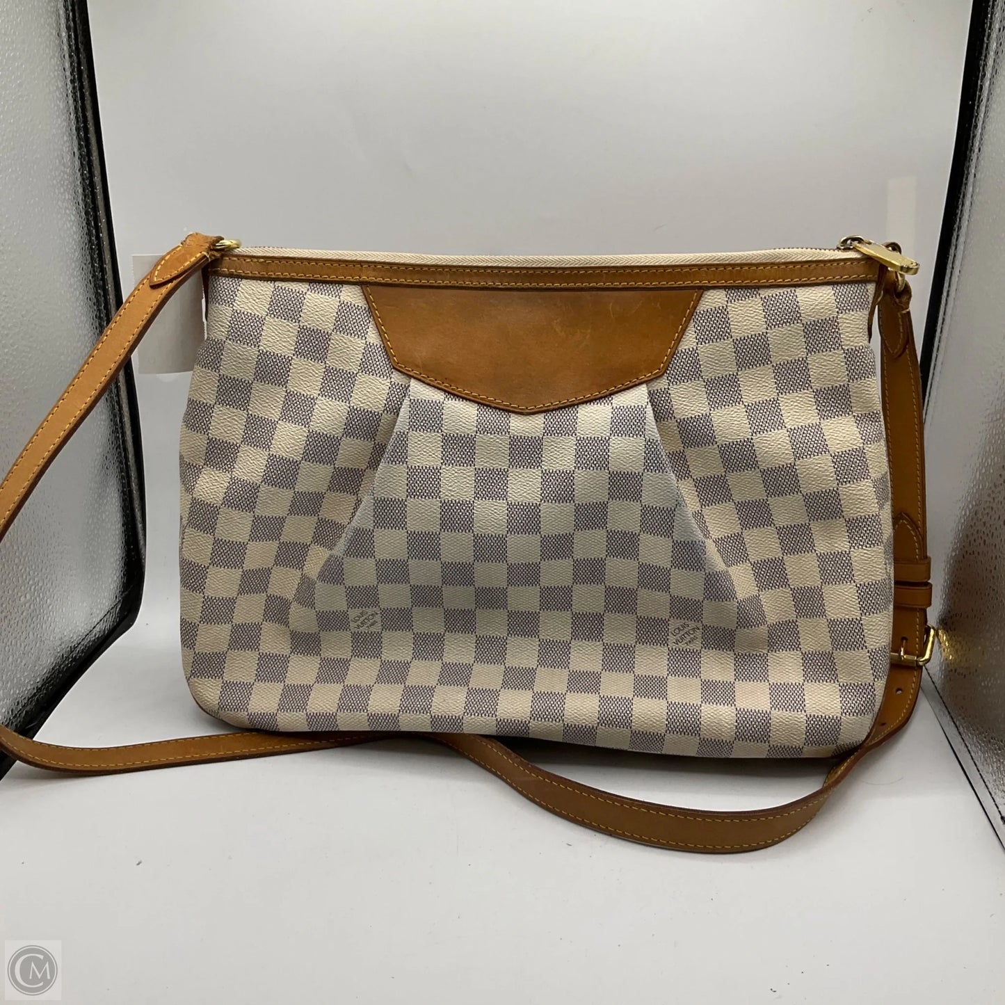 Crossbody Luxury Designer By Louis Vuitton, Size: Large