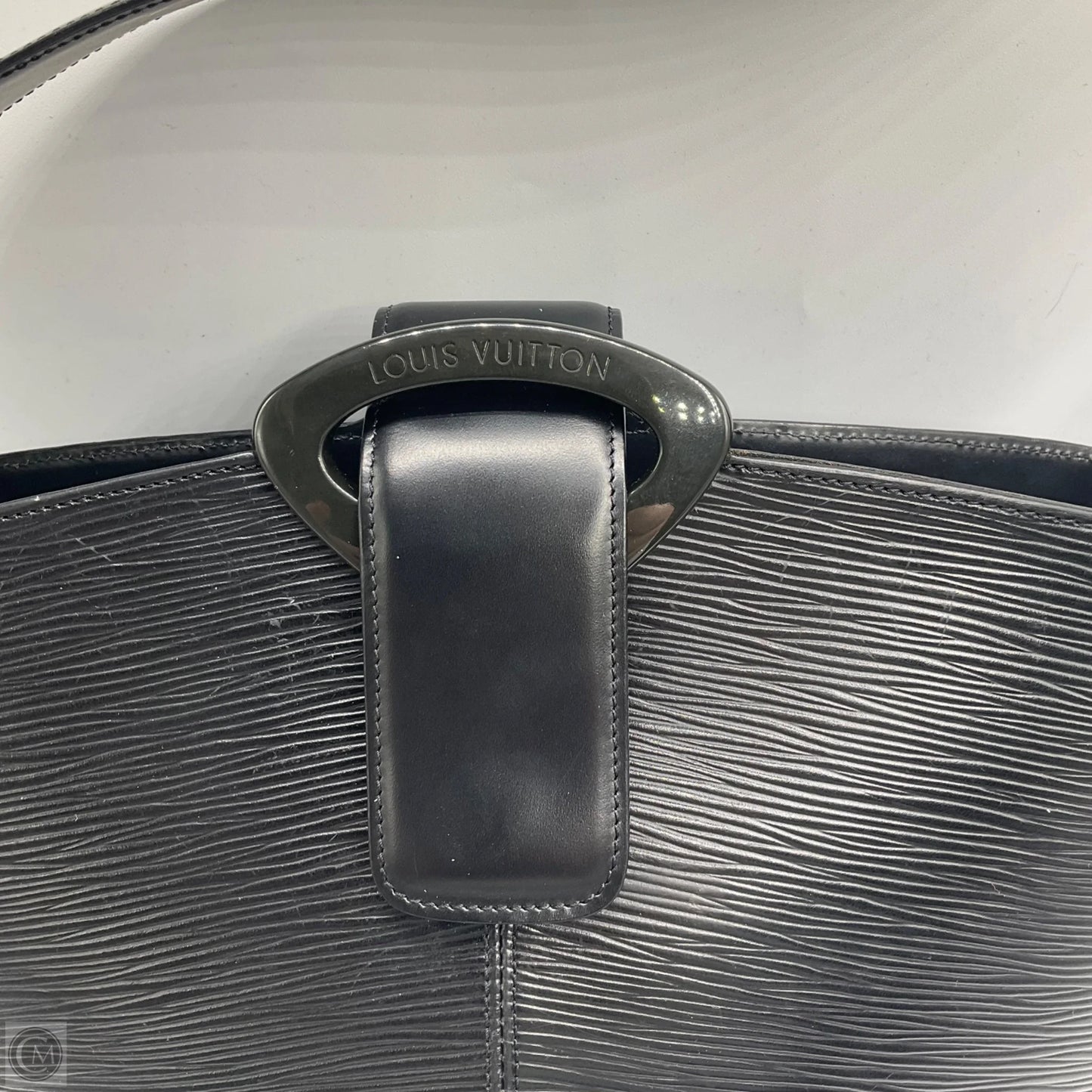 Handbag Luxury Designer By Louis Vuitton, Size: Medium