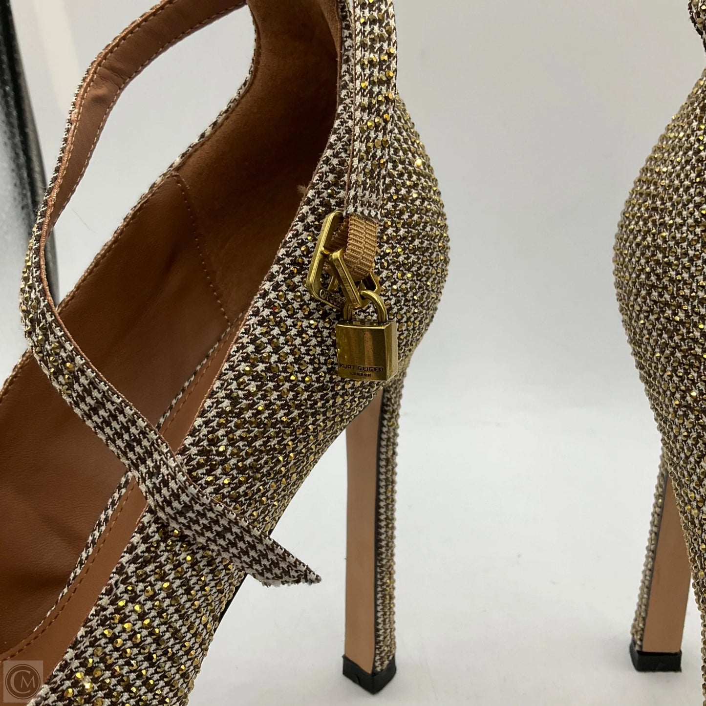 Shoes Designer By Kurt Geiger In Gold, Size: 11