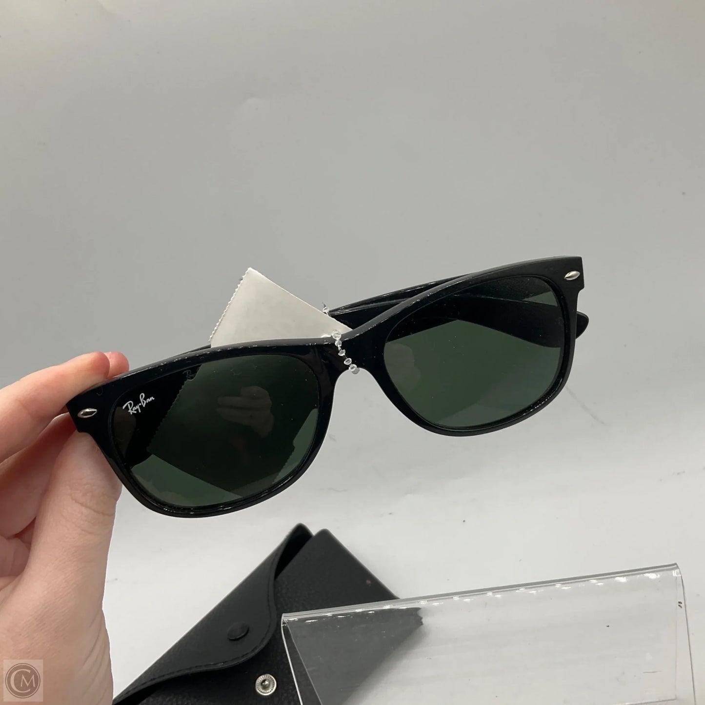 Sunglasses Designer By Ray Ban, Size: Medium