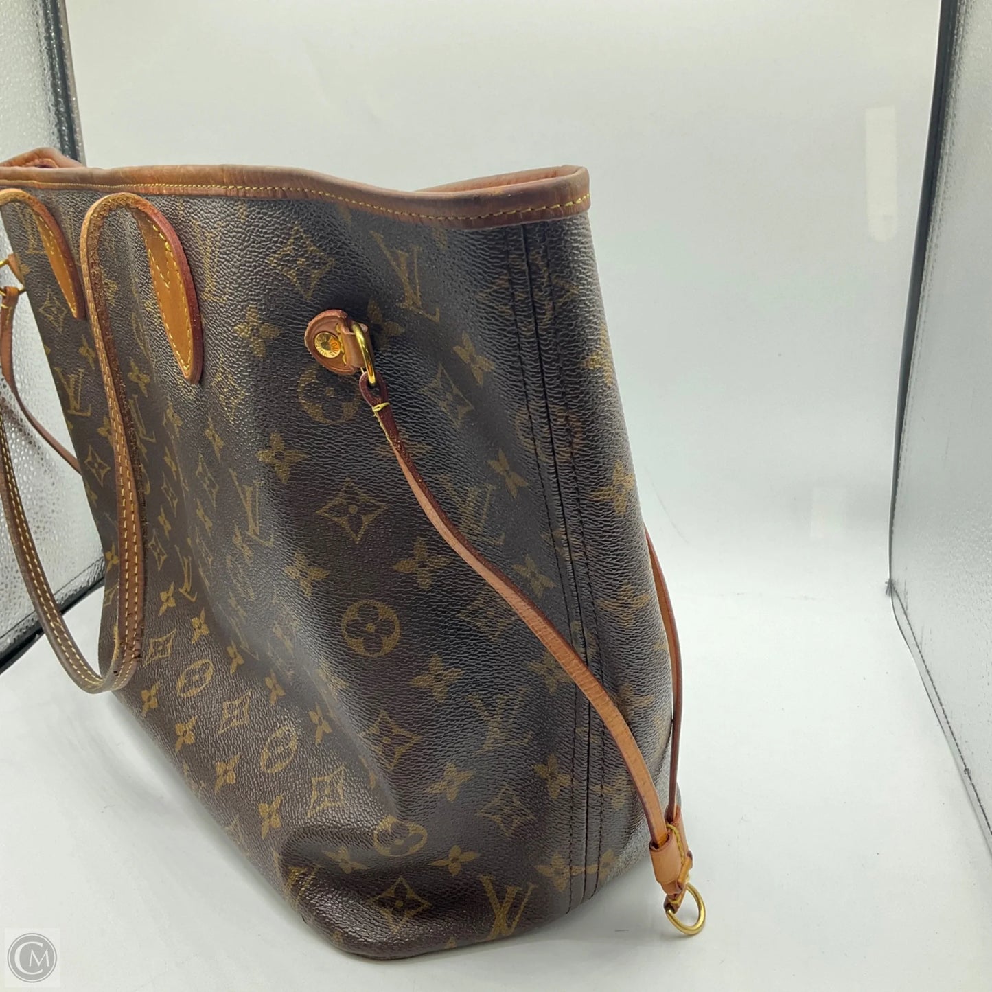 Handbag Luxury Designer By Louis Vuitton, Size: Medium