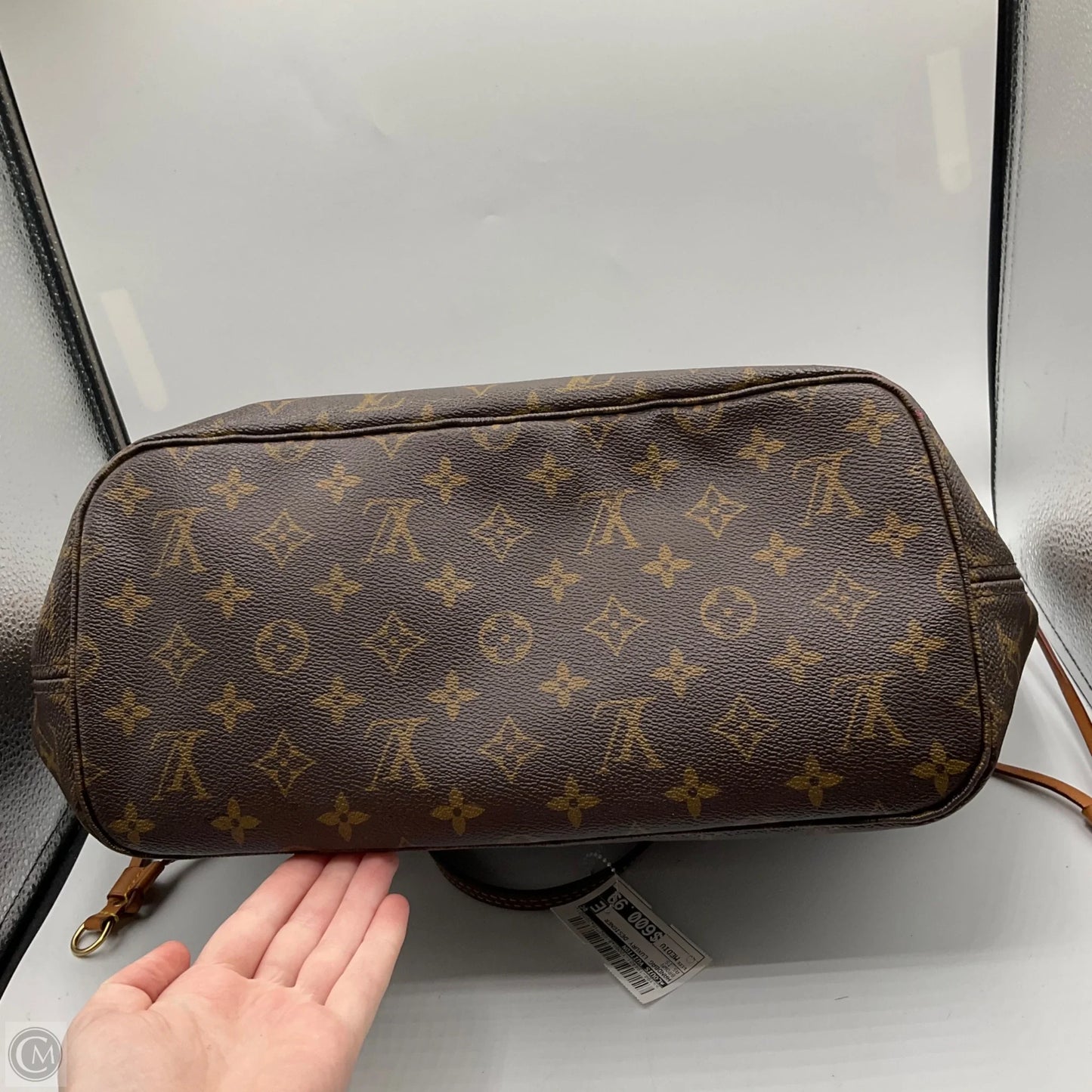 Handbag Luxury Designer By Louis Vuitton, Size: Medium