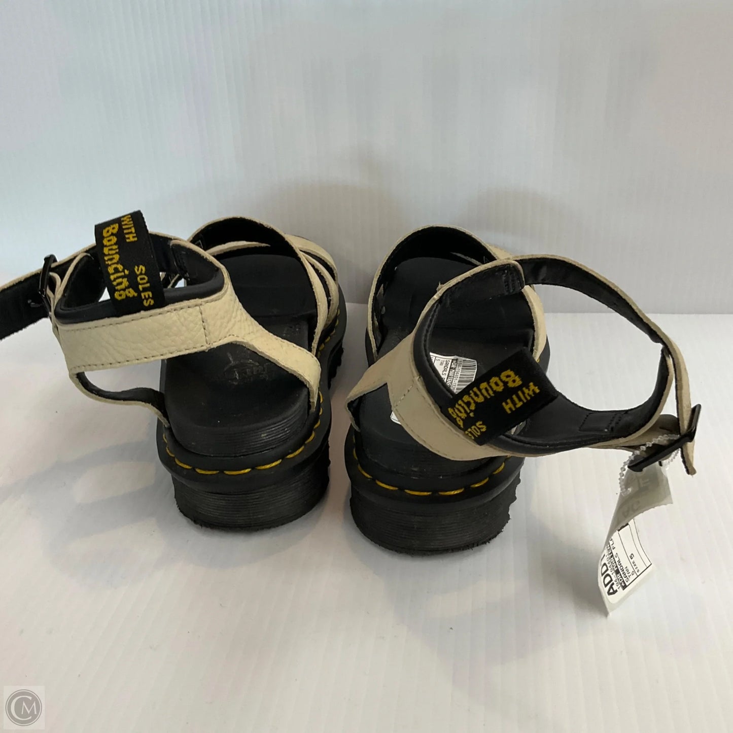 Sandals Flats By Dr Martens In Tan, Size: 5