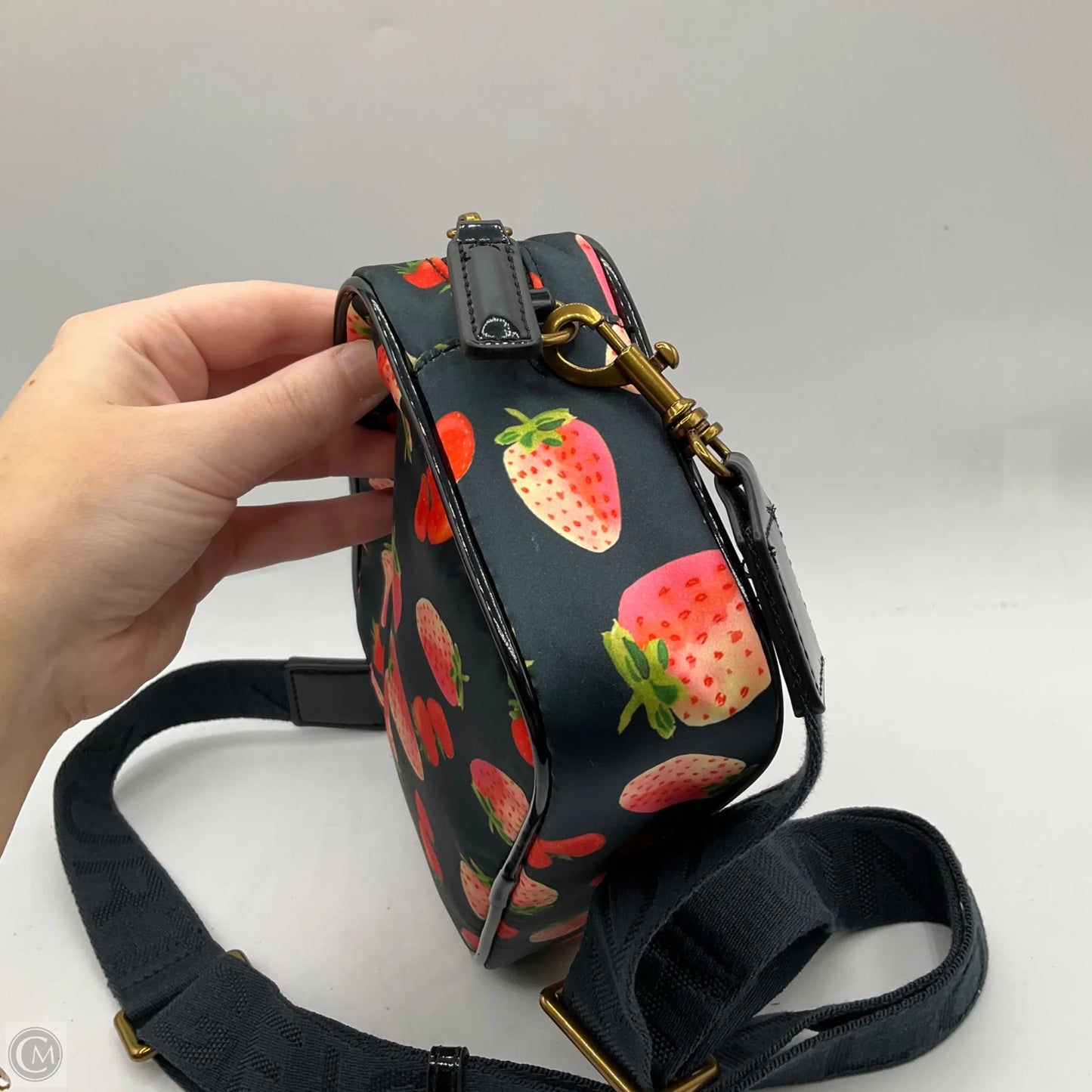 Crossbody Designer By Kurt Geiger, Size: Small