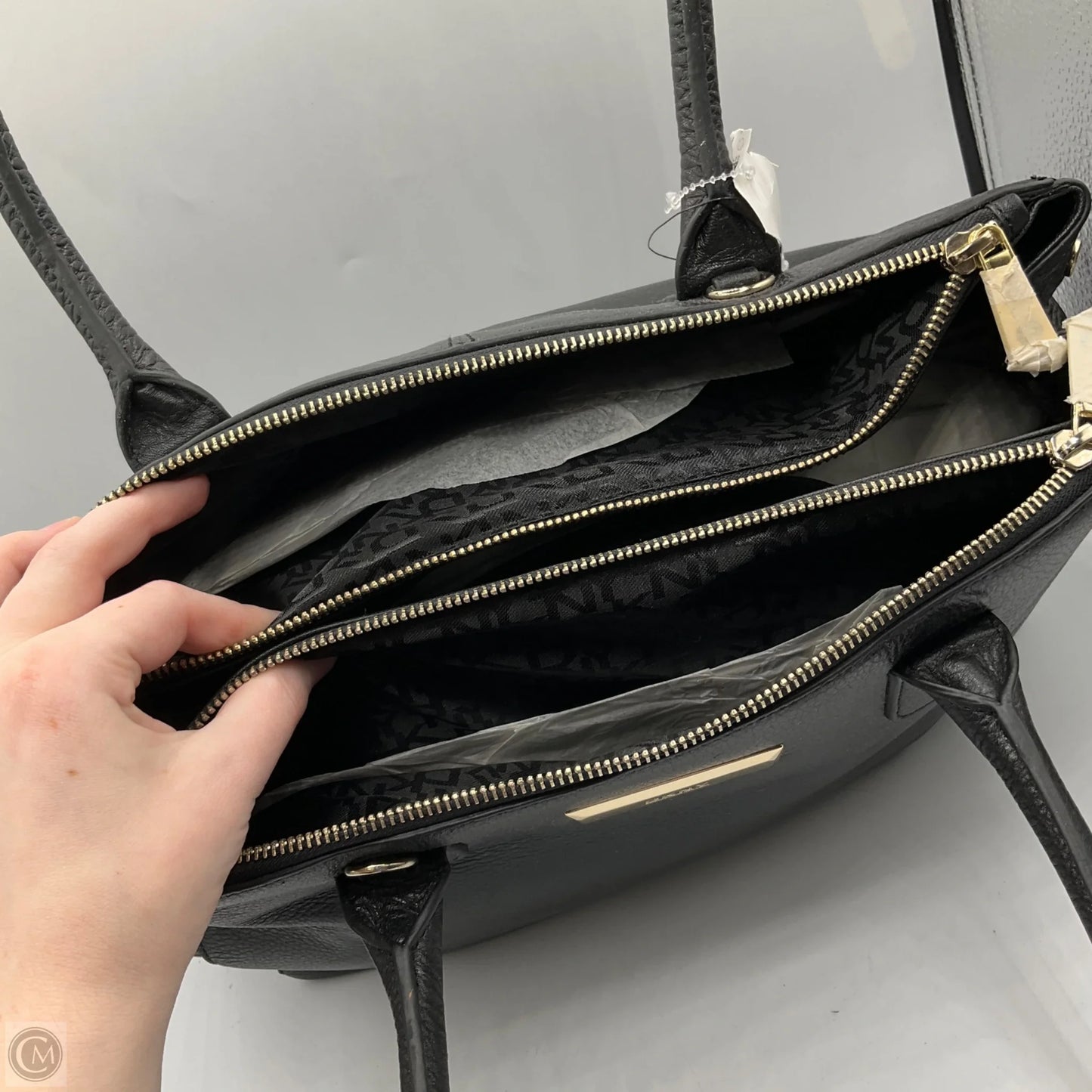 Handbag Leather By Dkny, Size: Large