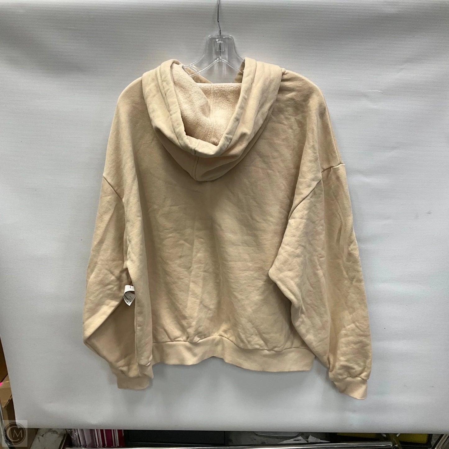 Sweatshirt Hoodie By Alo In Cream, Size: M