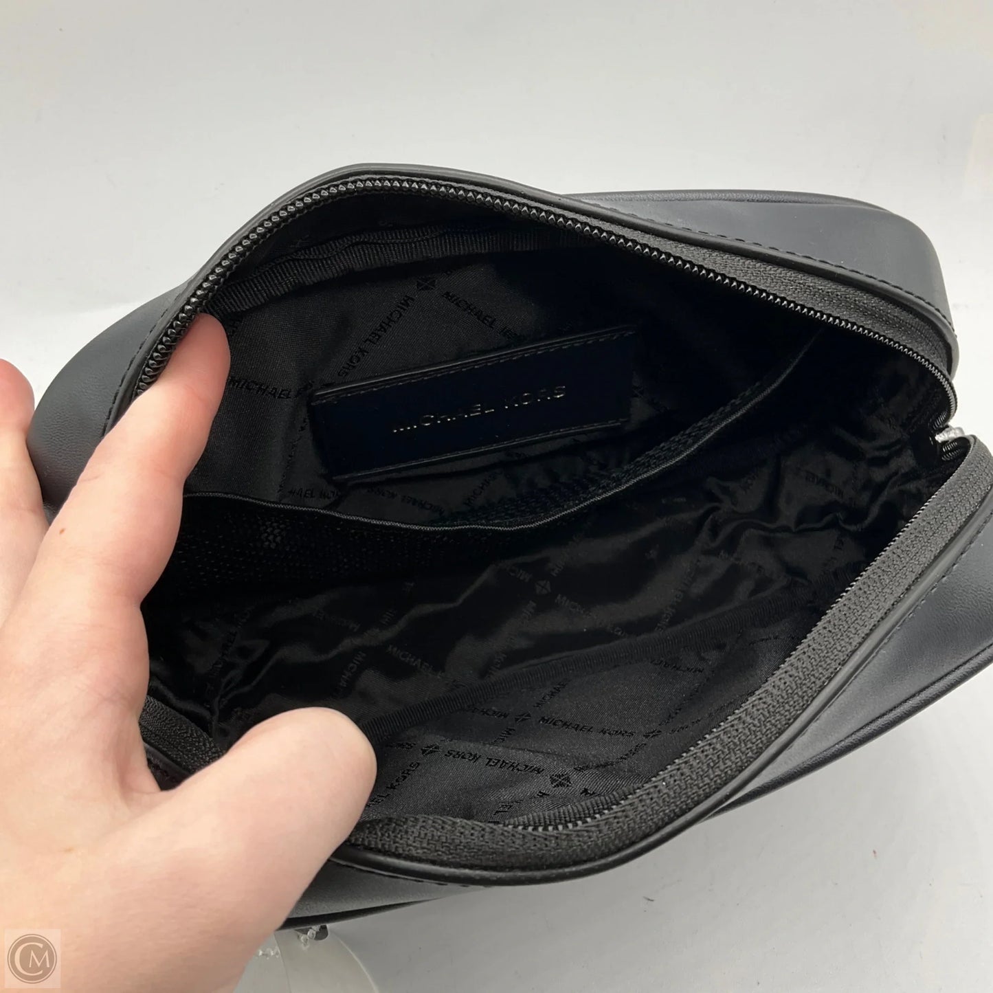 Makeup Bag Designer By Michael Kors, Size: Medium