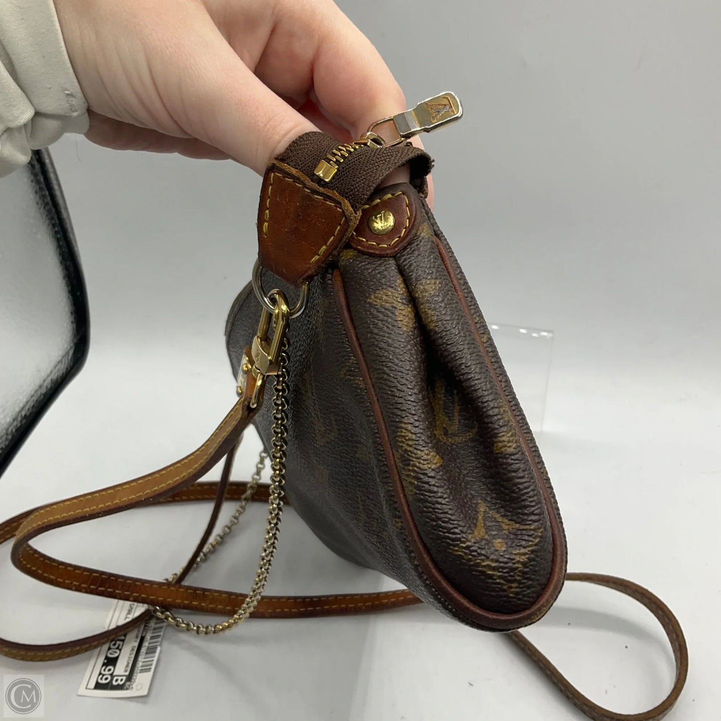 Crossbody Luxury Designer By Louis Vuitton, Size: Small