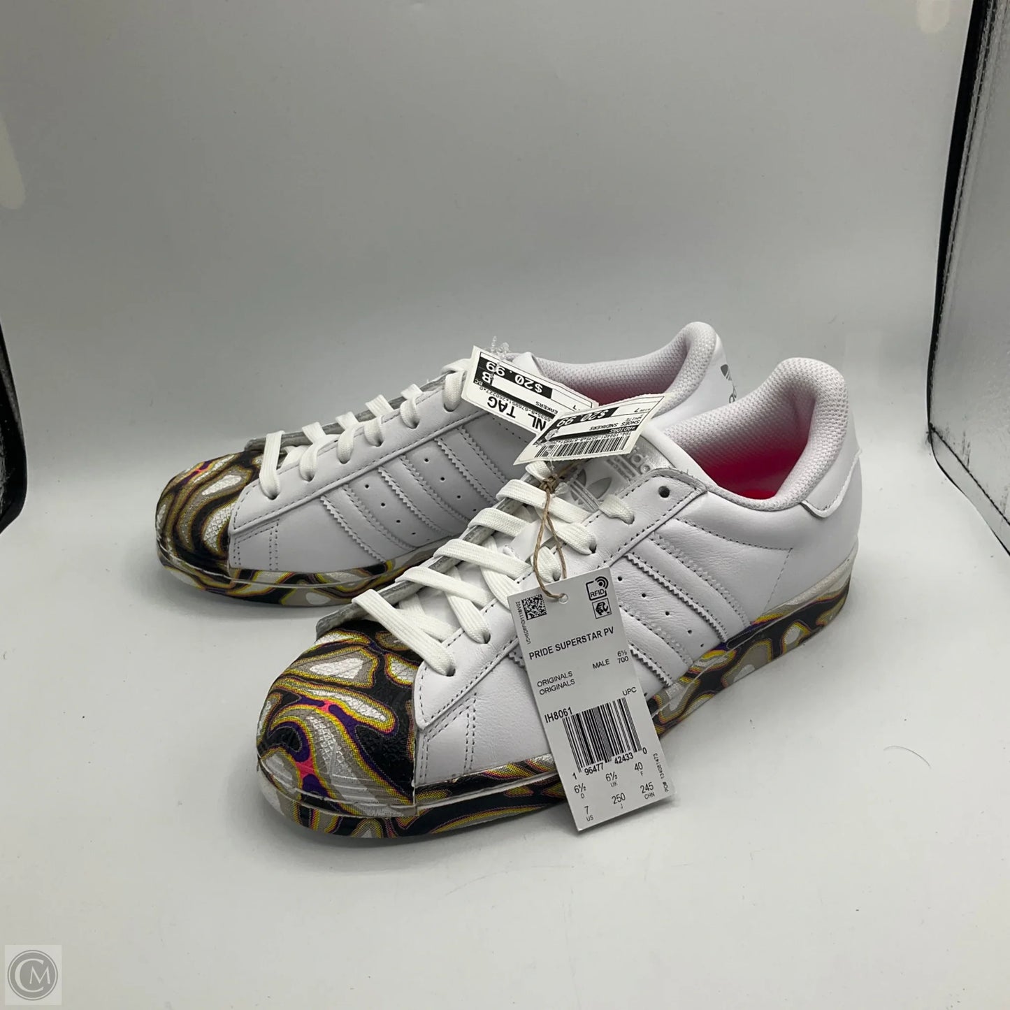 Shoes Sneakers By Adidas In White, Size: 7