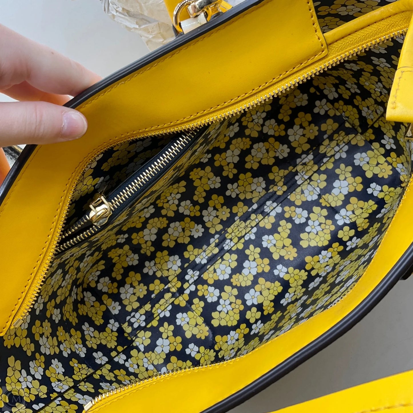 Handbag Designer By Michael Kors, Size: Large