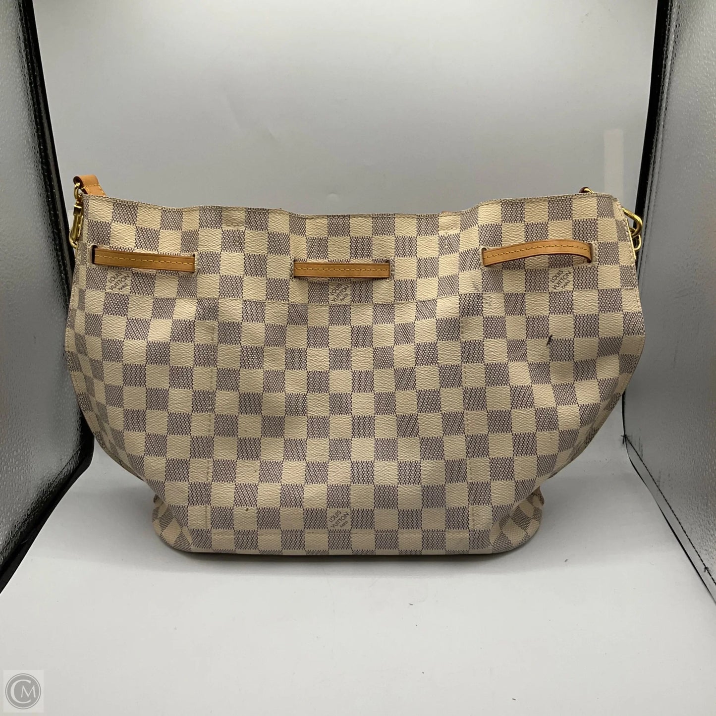Handbag Luxury Designer By Louis Vuitton, Size: Medium