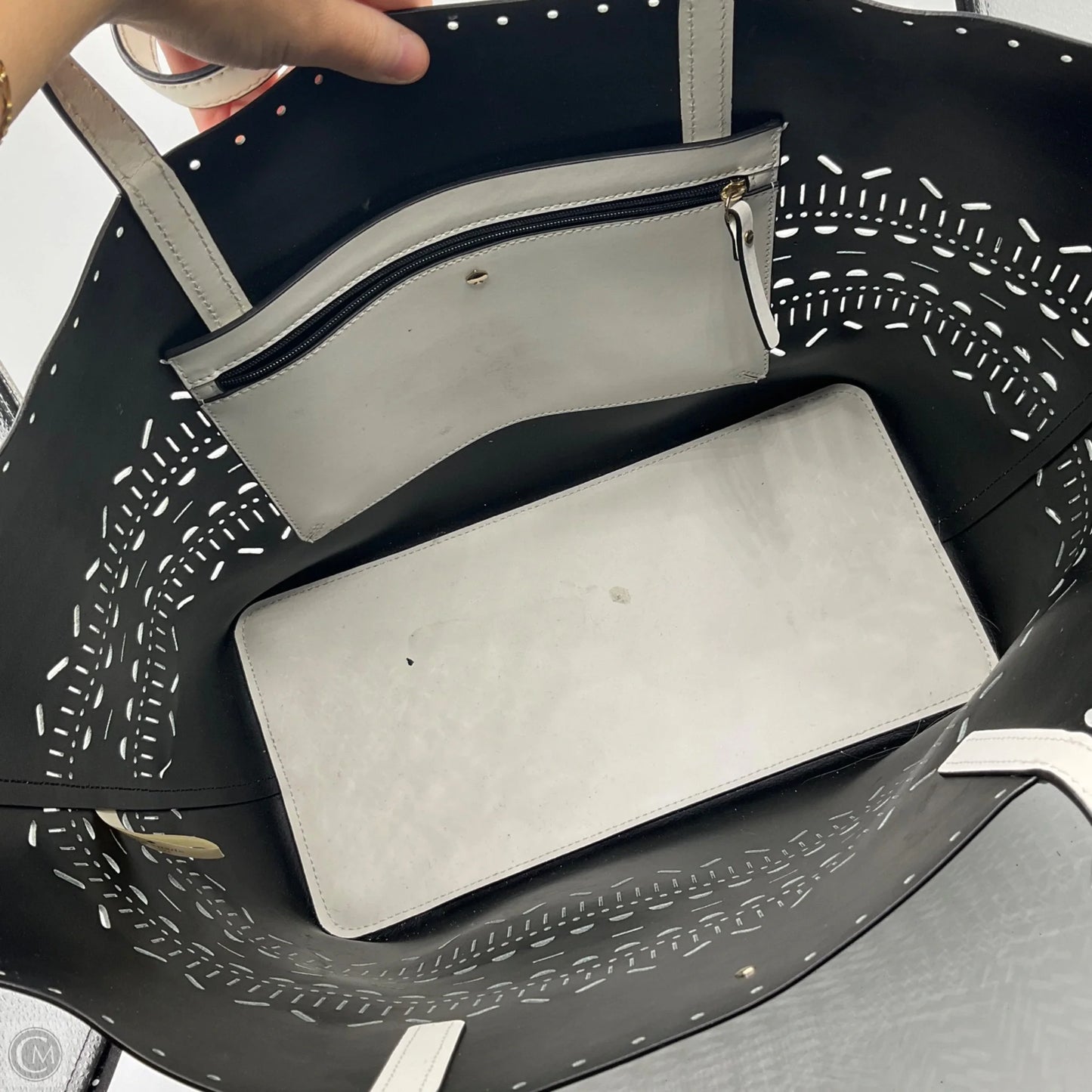 Handbag Designer By Kate Spade, Size: Large