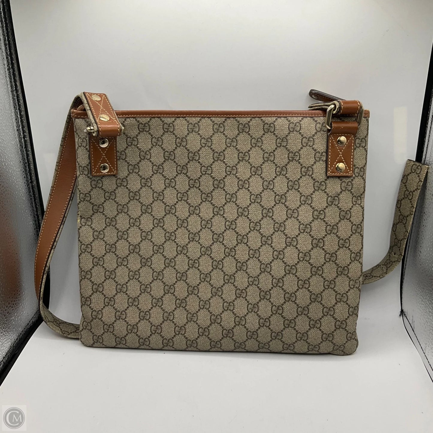 Crossbody Luxury Designer By Gucci, Size: Large