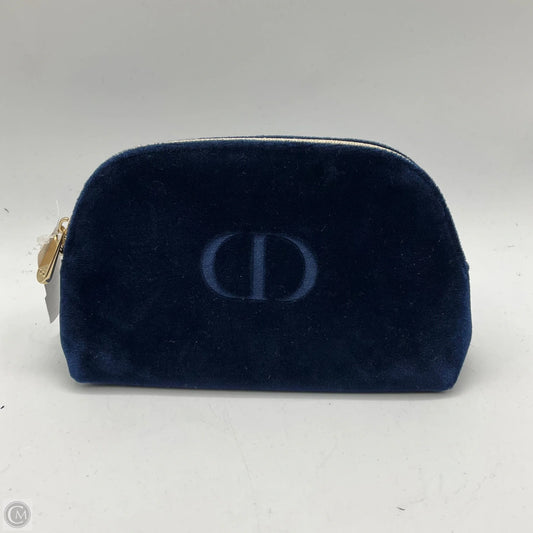 Makeup Bag Luxury Designer By Dior, Size: Medium