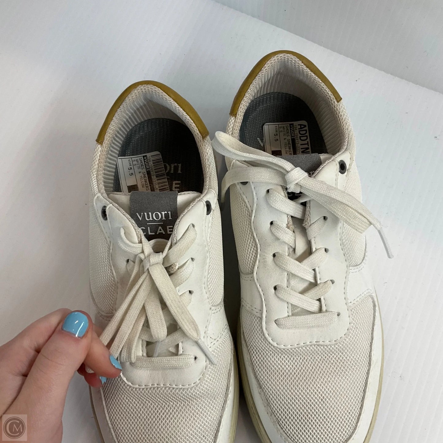 Shoes Sneakers By Vuori In White & Yellow, Size: 5.5