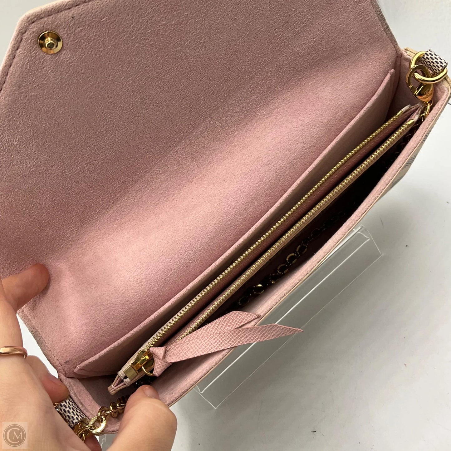 Crossbody Luxury Designer By Louis Vuitton, Size: Small