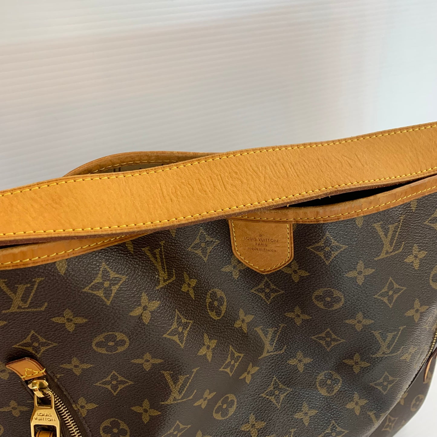 Handbag Luxury Designer By Louis Vuitton, Size: Large