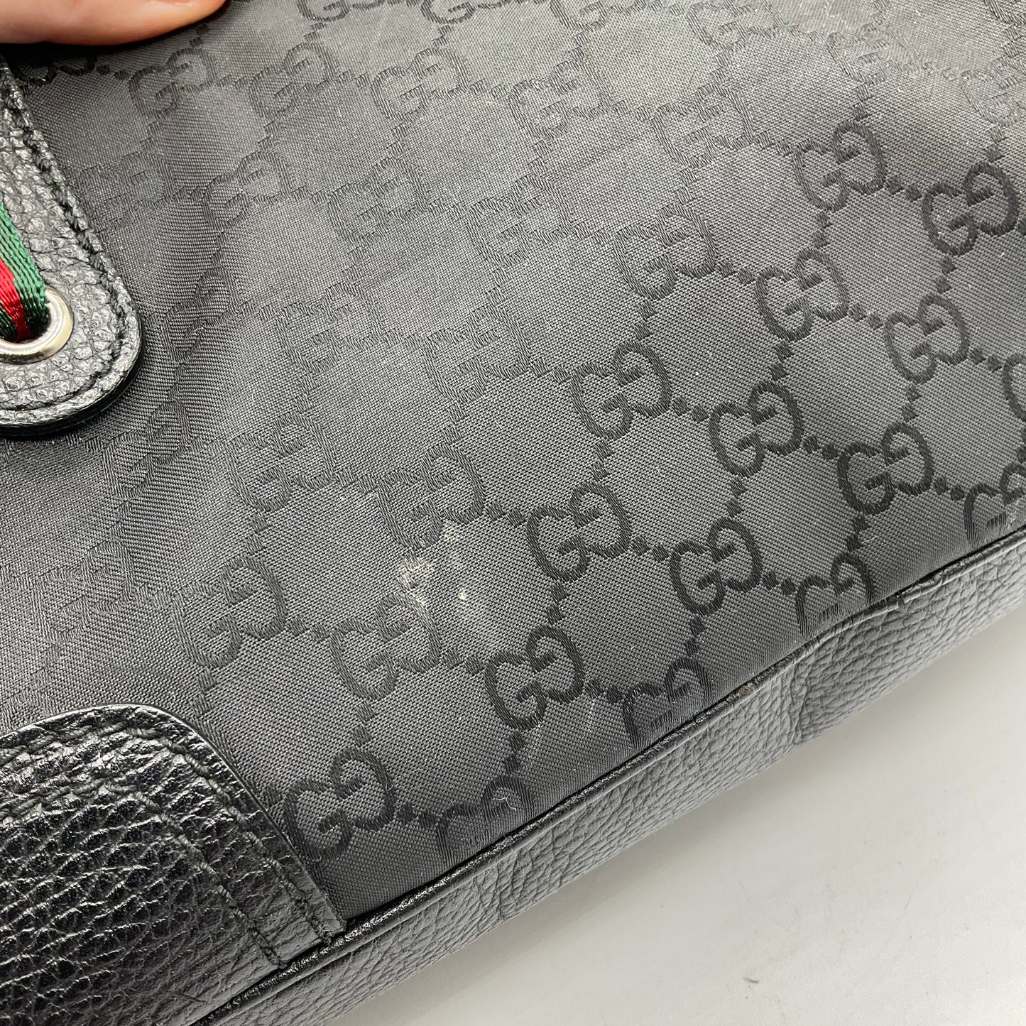 Handbag Luxury Designer By Gucci, Size: Small