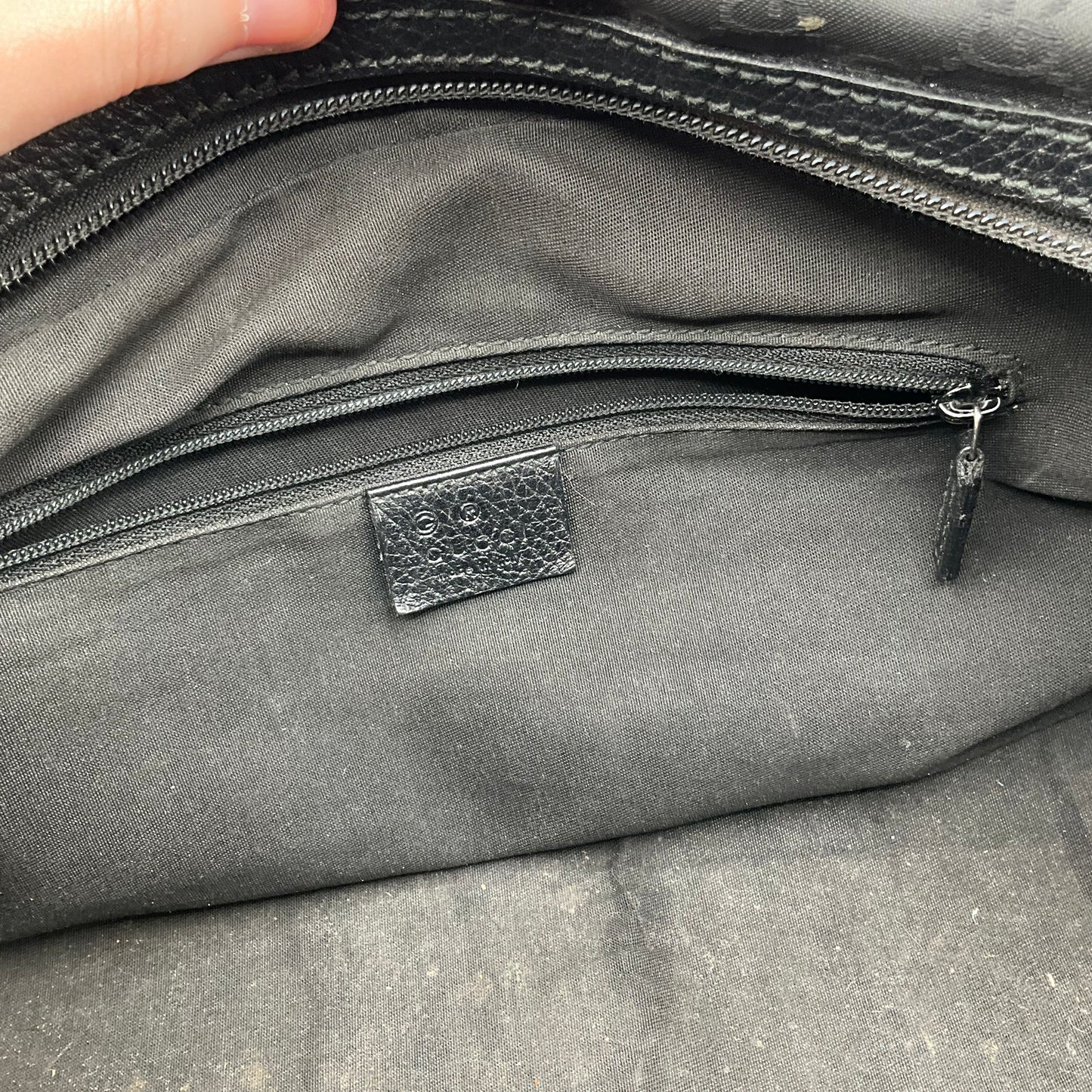 Handbag Luxury Designer By Gucci, Size: Small