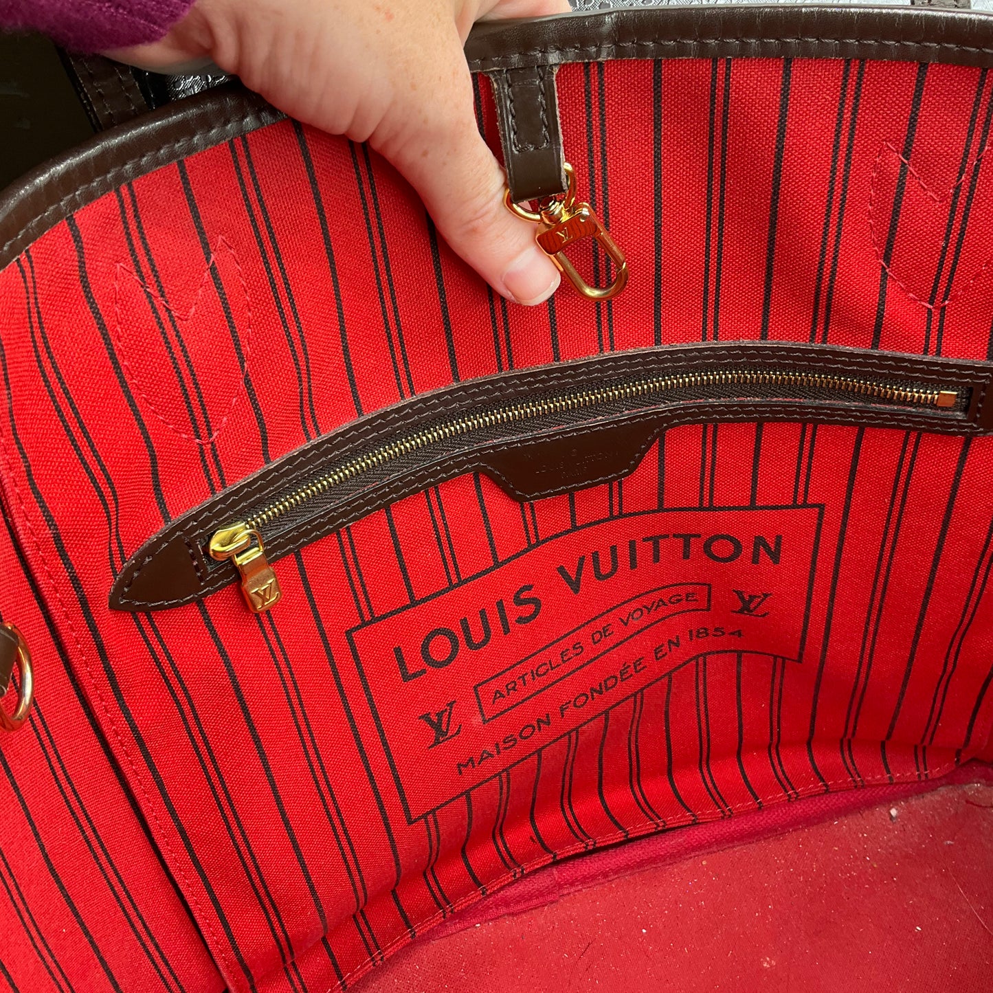 Handbag Luxury Designer By Louis Vuitton, Size: Large