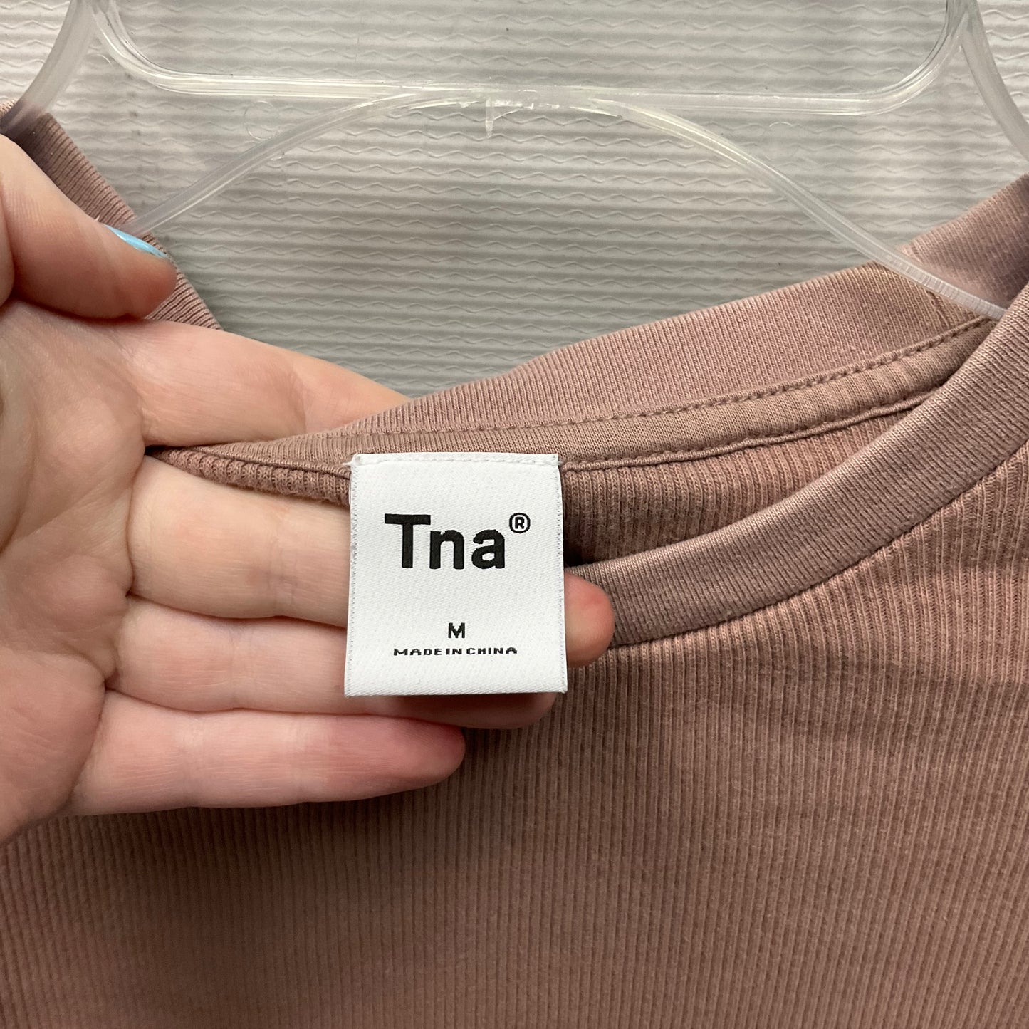 Athletic Top Short Sleeve By Tna In Beige, Size: M