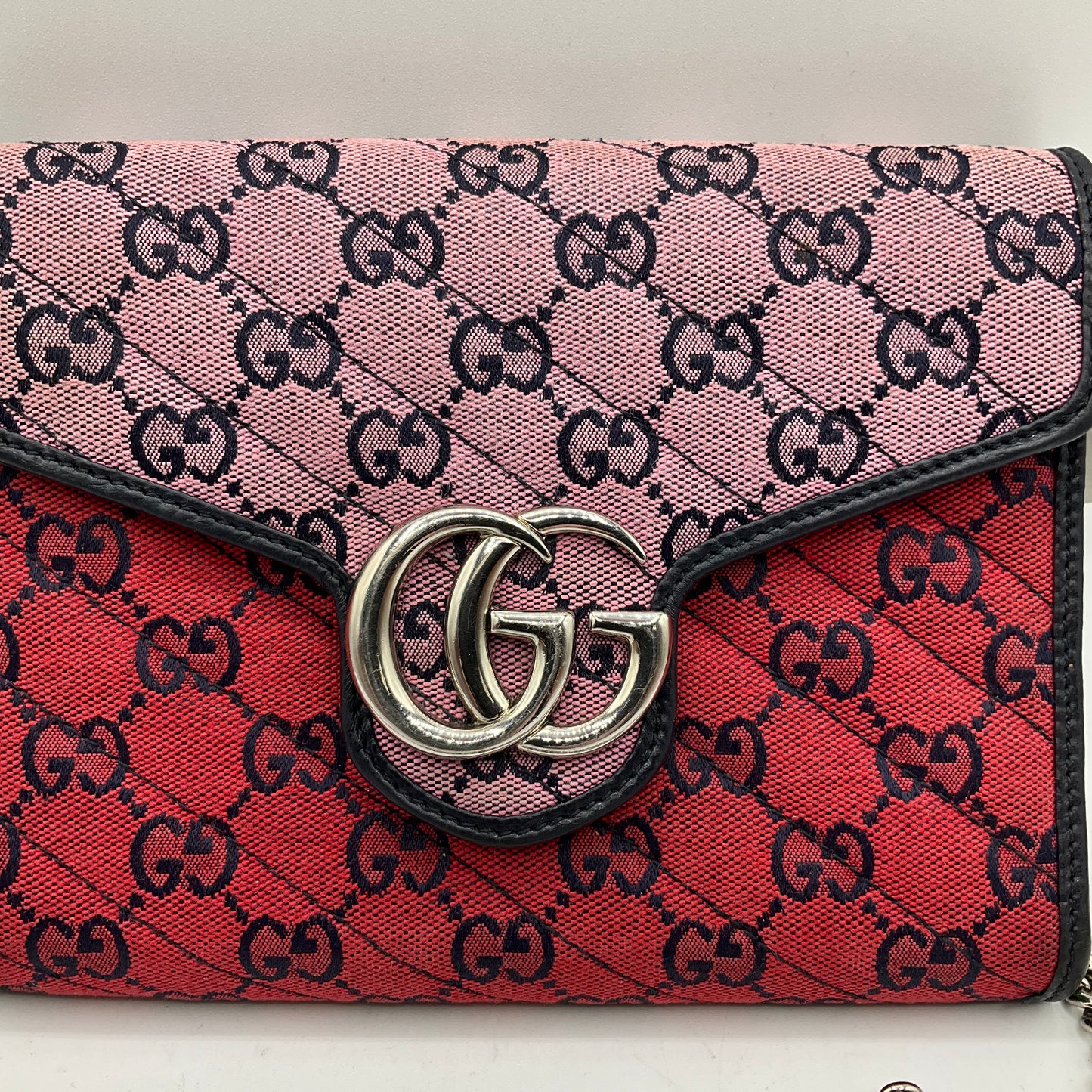 Handbag Luxury Designer By Gucci, Size: Small