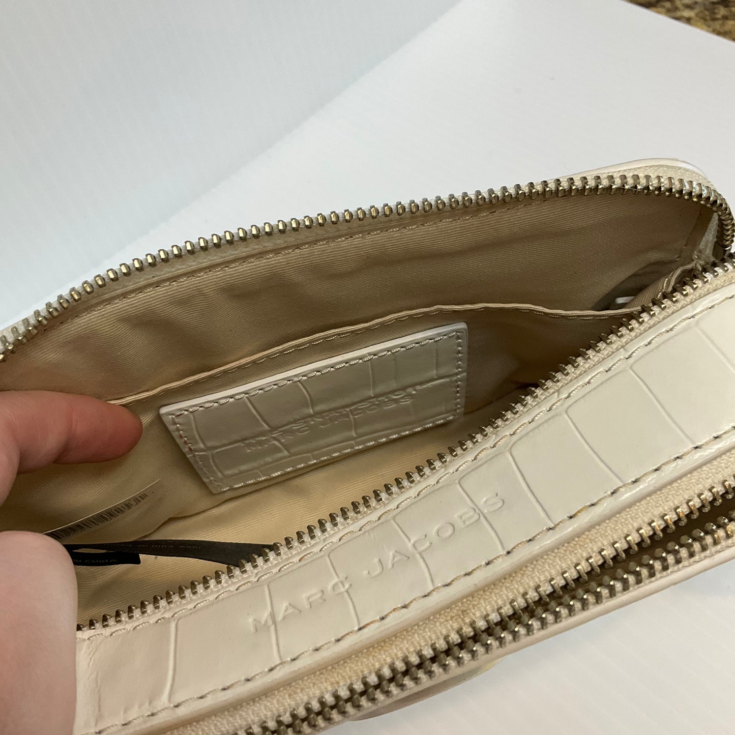 Handbag Luxury Designer By Marc Jacobs, Size: Medium