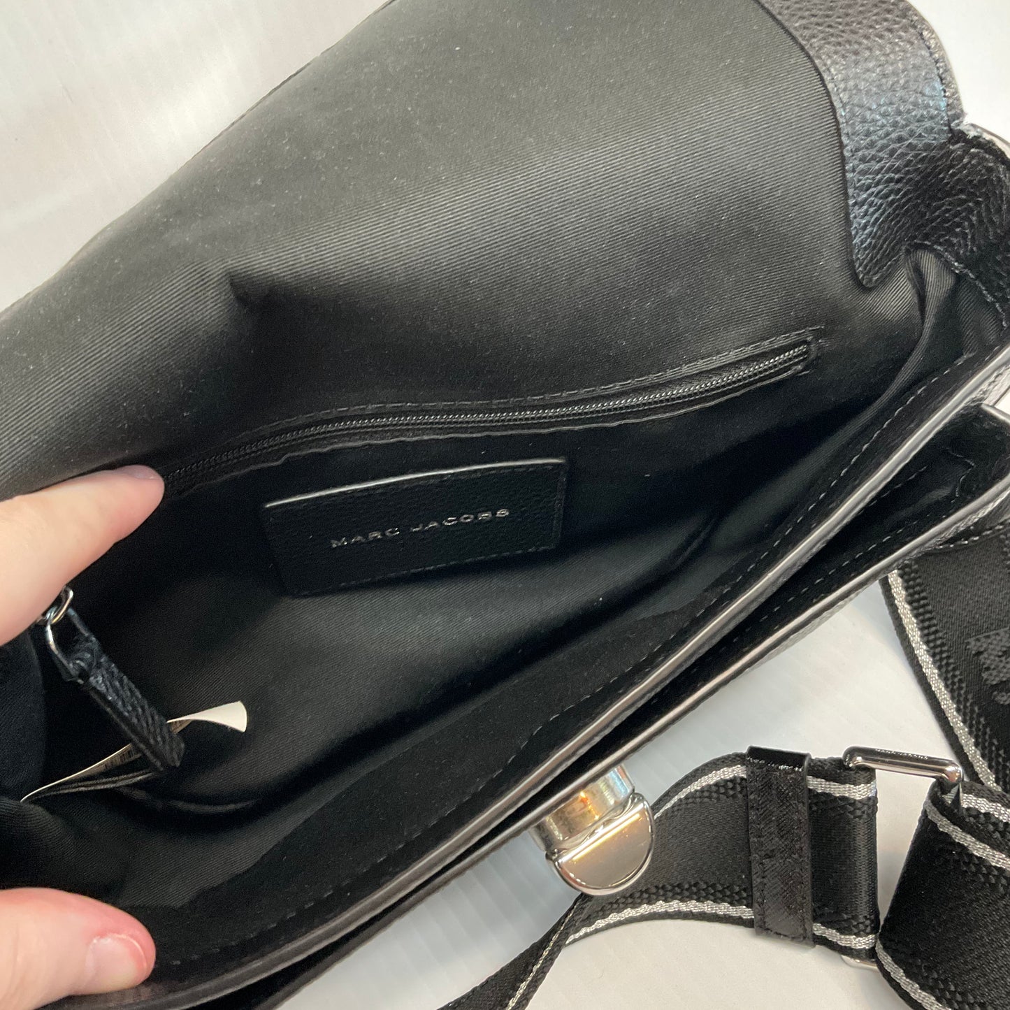 Crossbody Luxury Designer By Marc Jacobs, Size: Small