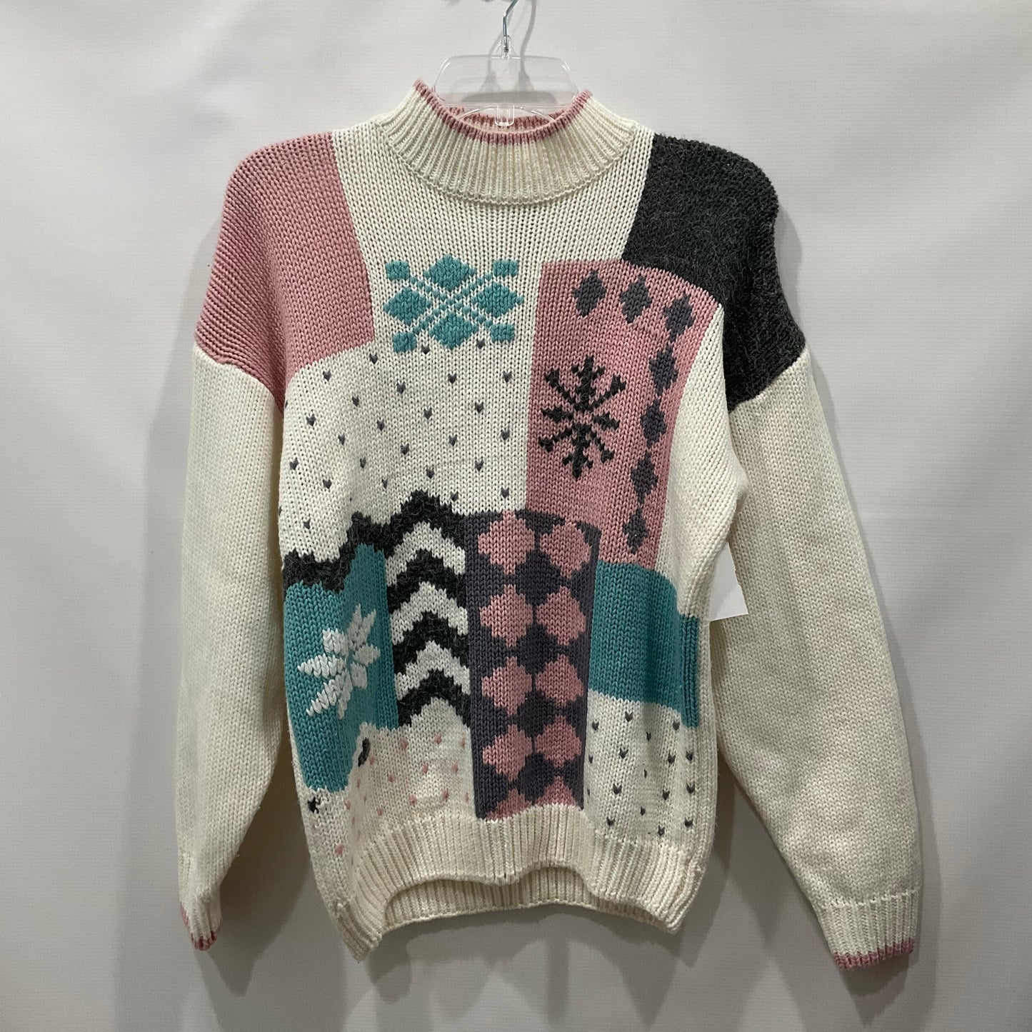 Sweater By Clothes Mentor  Size: M